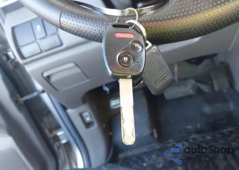 2011 Honda Odyssey Lx from USA, damaged, VIN 5FNRL5H22BB098888